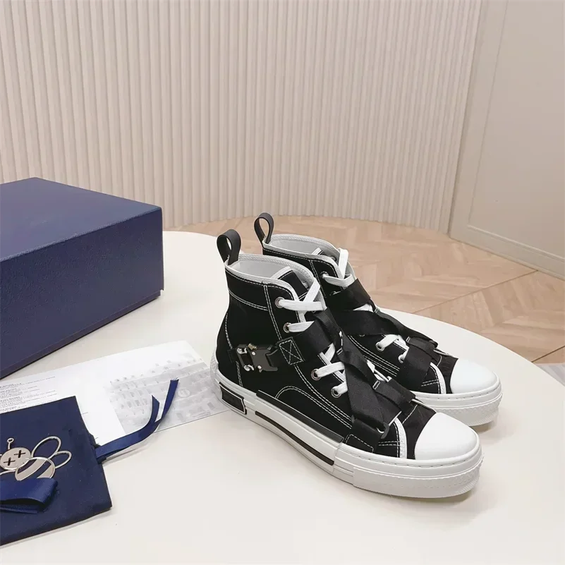 Unisex Canvas Sneakers